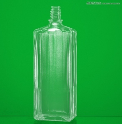 Photoshop简单方法抠出纯白背景的玻璃瓶