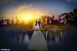 Photoshop给外景婚纱人像添加唯美夕阳景色