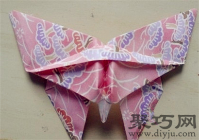 怎样用纸折蝴蝶步骤图解: