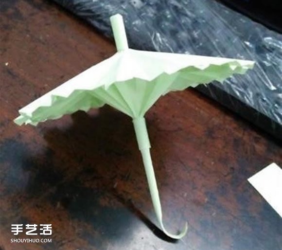 立体小雨伞的折法图解 儿童纸雨伞制作方法_折