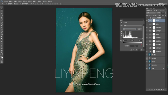 Photoshop调出室内人像照片唯美的时尚大片效果,PS教程,素材中国网