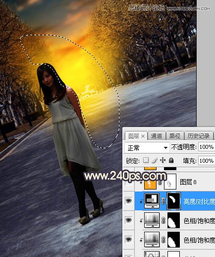 Photoshop调出马路上女孩金色夕阳美景效果,PS教程,素材中国网