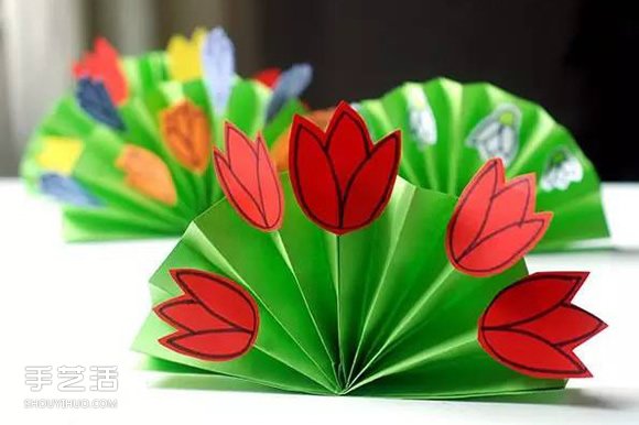 幼儿花圃手工制作图片 简单折纸花丛的教程_折
