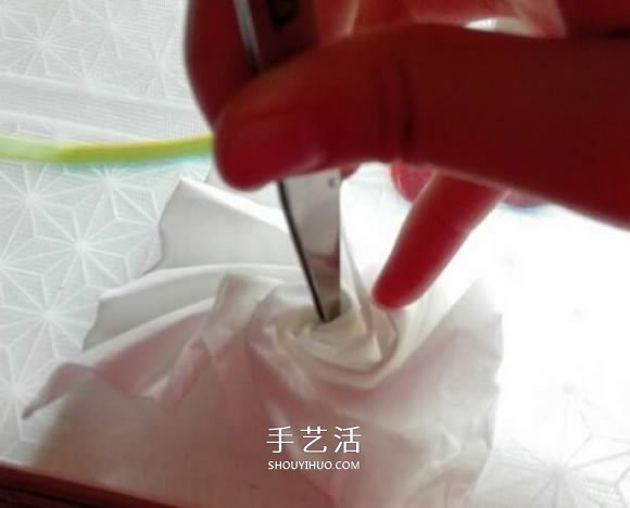 一张餐巾纸折玫瑰花 只需几分钟就可以搞定 -  