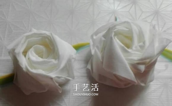 一张餐巾纸折玫瑰花 只需几分钟就可以搞定 -  