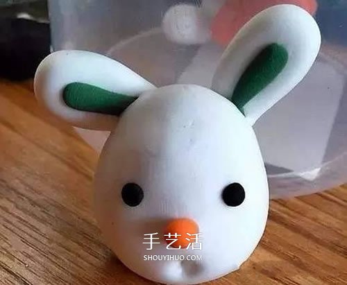 抱胡萝卜的小白兔超轻粘土手工制作图解 -  