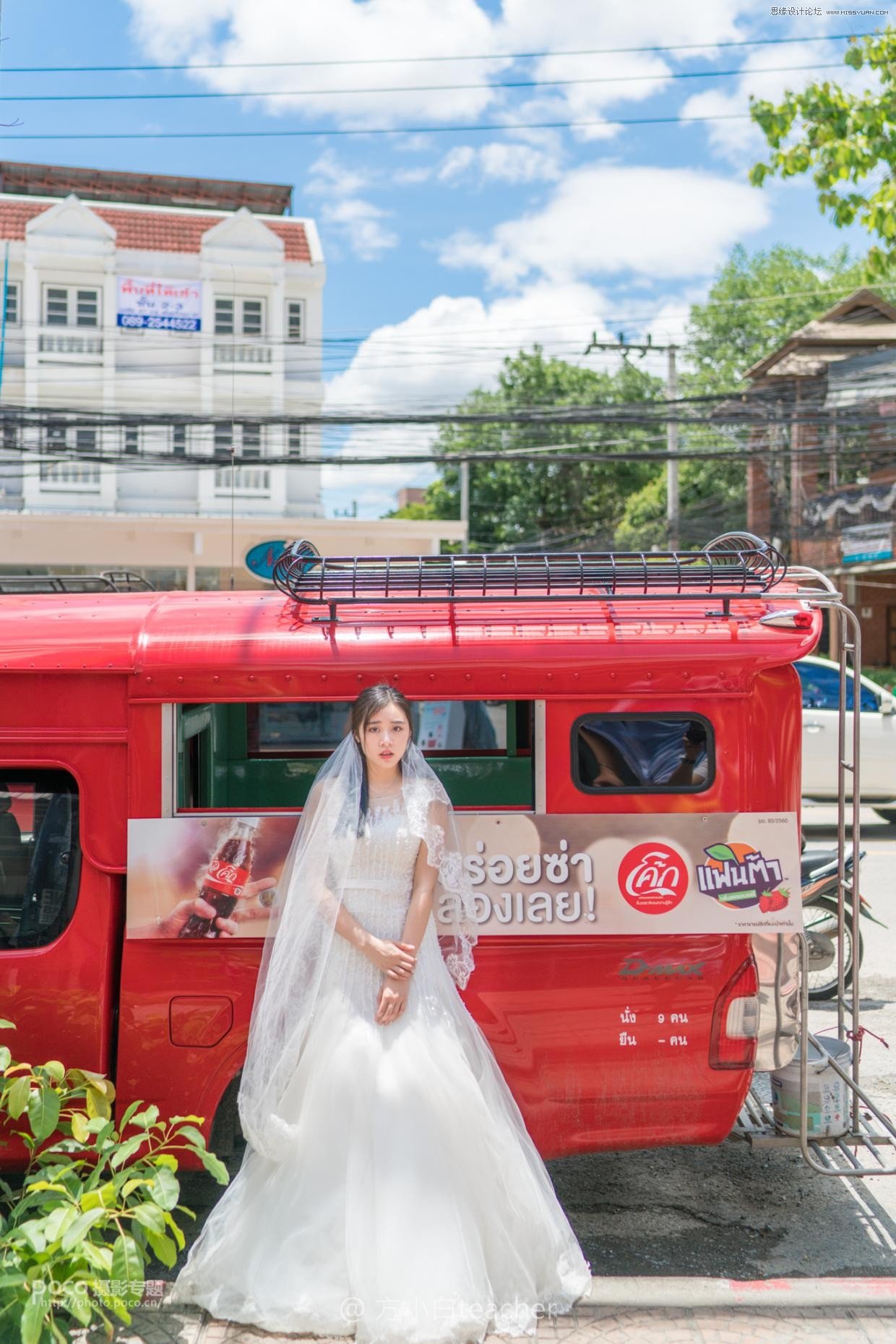 泰国照婚纱_泰国传统婚纱服饰图片