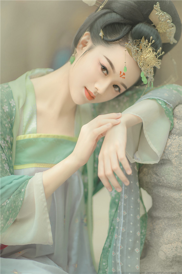 唯美的中式古典人像后期修图作品,PS教程,素材中国网