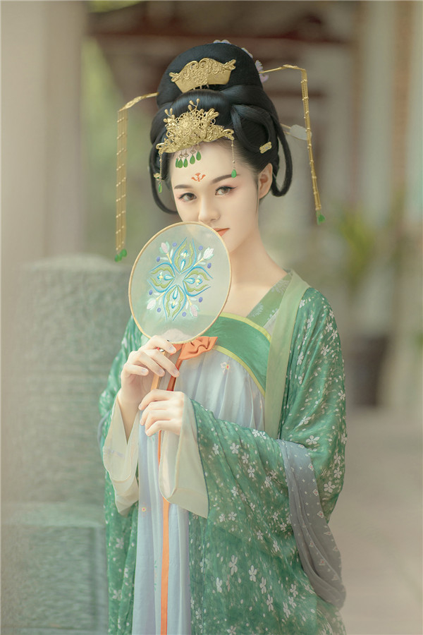 唯美的中式古典人像后期修图作品,PS教程,素材中国网